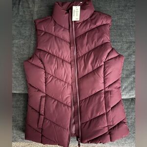Aeropostale puffer vest, burgundy XS women